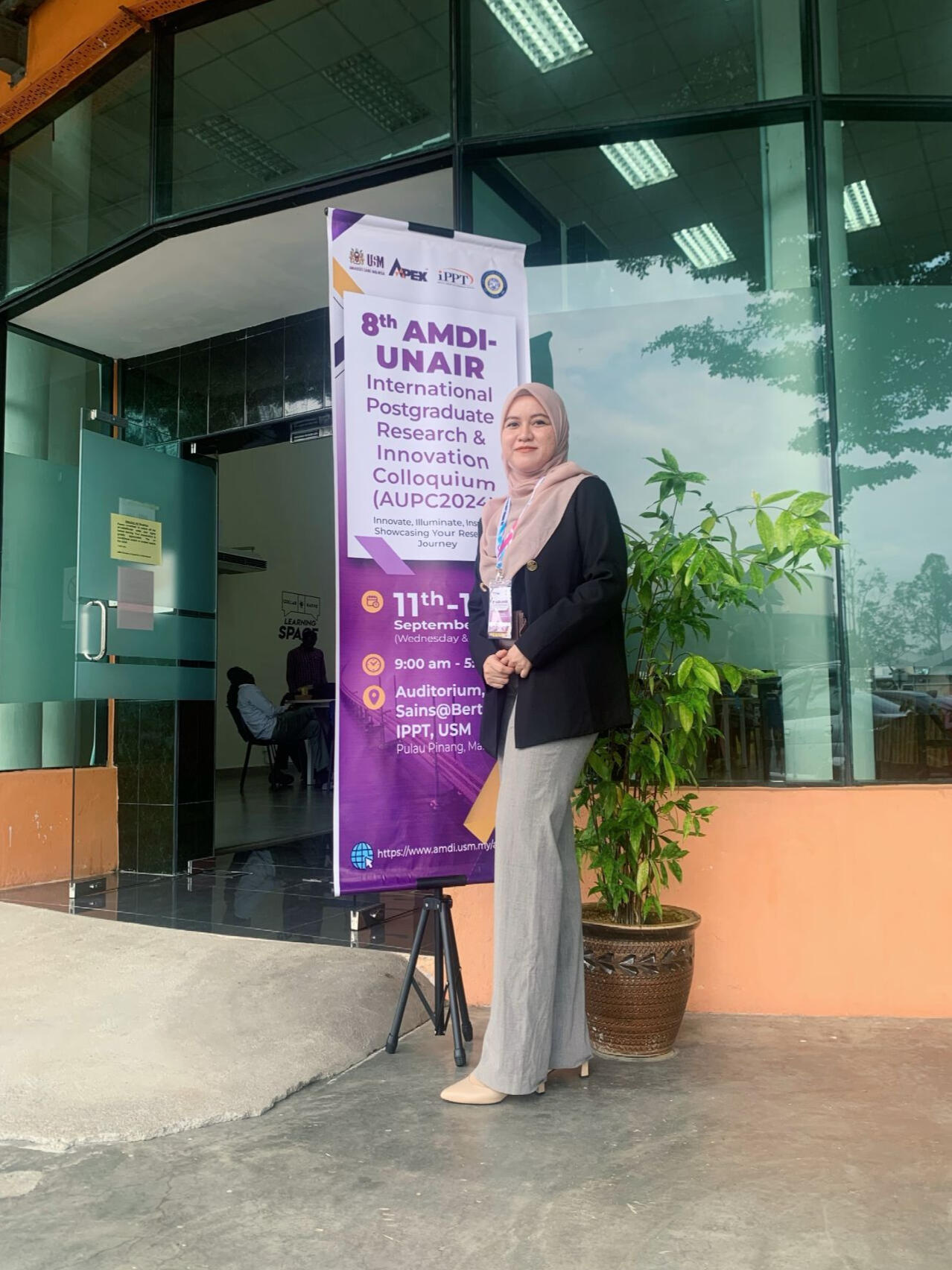 Removing breast tumor. (A) Palpable tumor before surgery. (B) Revealing tumor after incision on the breast skin. (MSc thesis, Ro