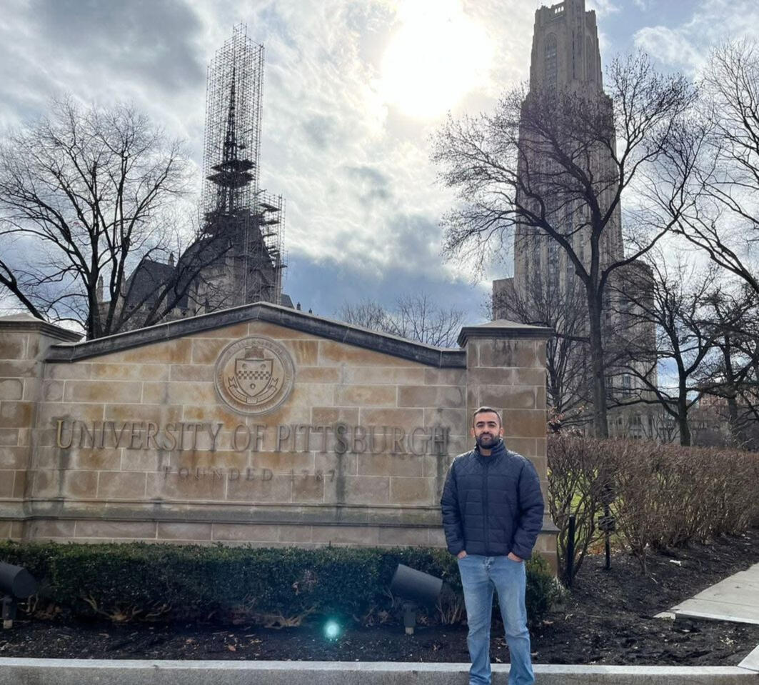 Removing breast tumor. (A) Palpable tumor before surgery. (B) Revealing tumor after incision on the breast skin. (MSc thesis, Ro